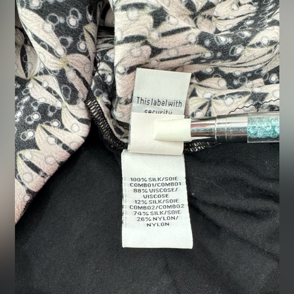 DVF Diane Von Furstenburg Angela Silk Top in Panther Lace Black Size 2 Blouse - Picture 11 of 11